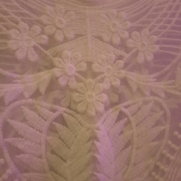 Floral white blouse - Picture 2 of 2